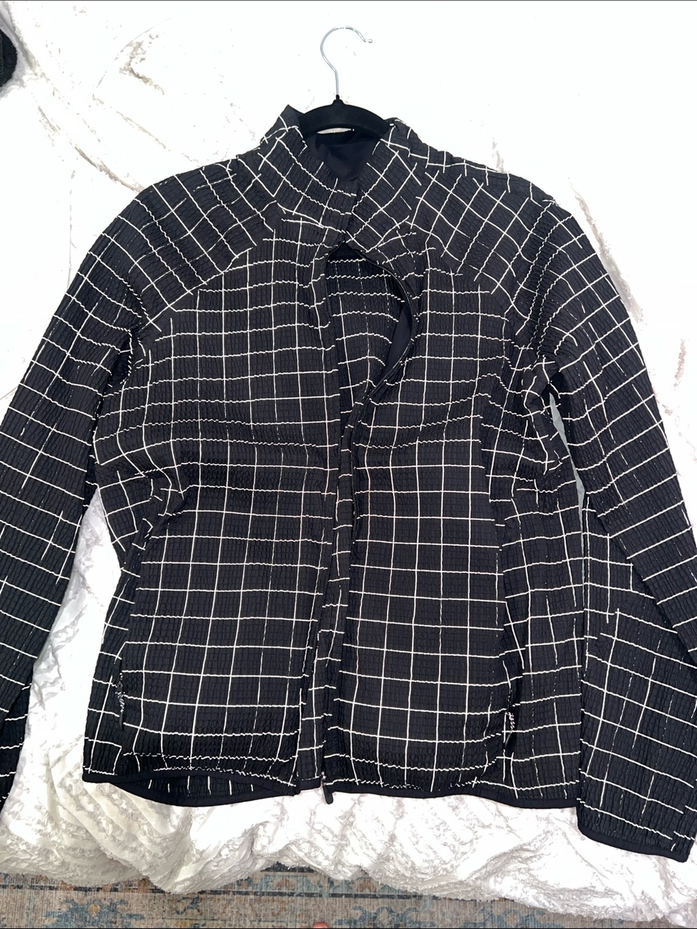 Reflective Lululemon Jacket - Size 8 Women's Lightweight Coat